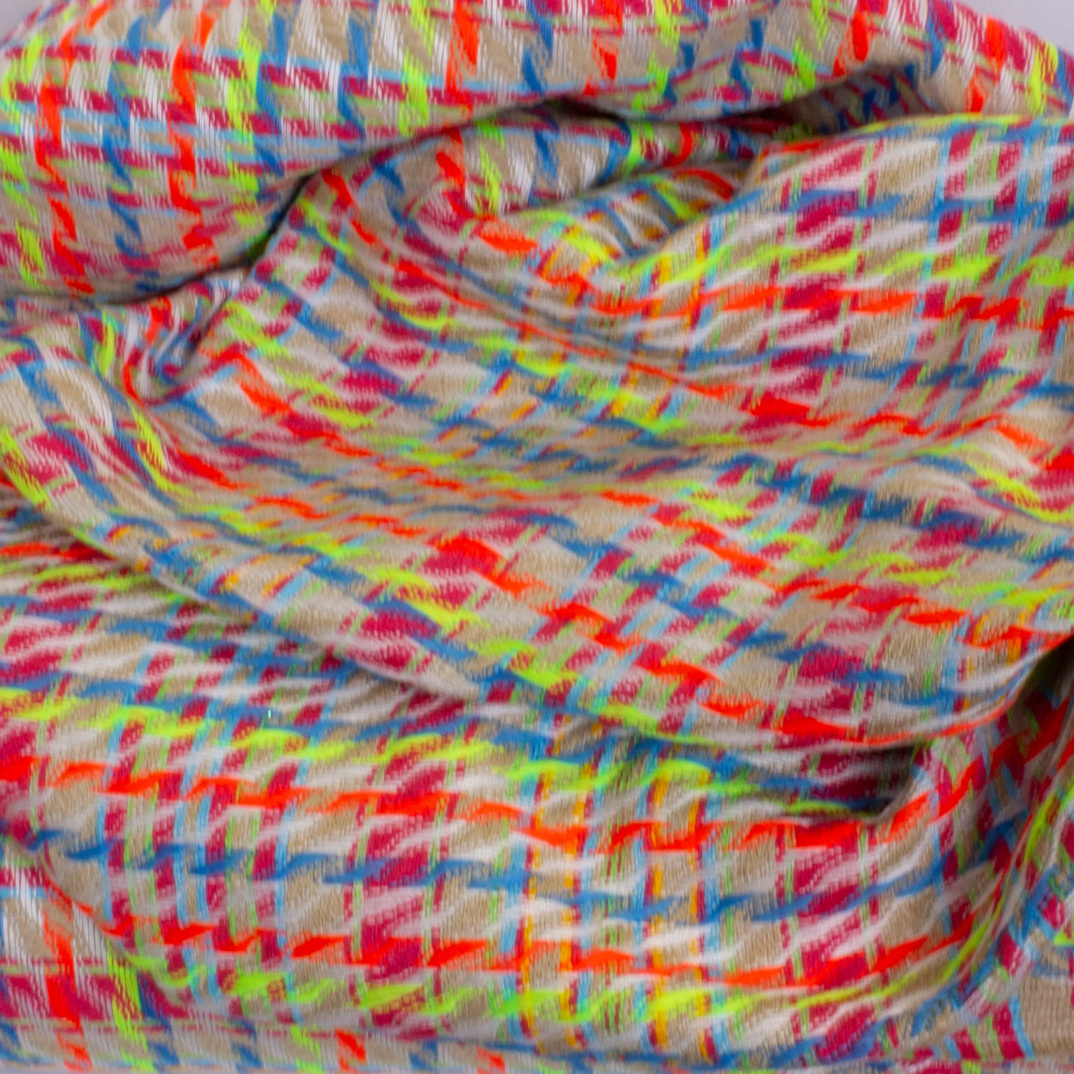 Multicolor neon chanelstof - A La Ville voor Knipmode